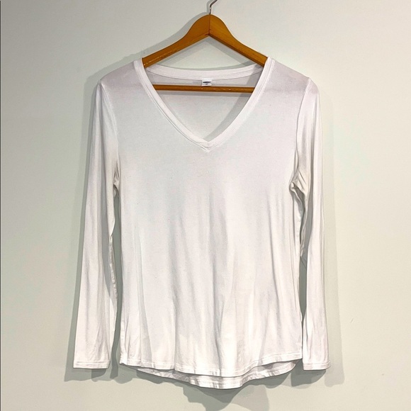 Old Navy Tops - OLD NAVY Luxe Long Sleeve V-Neck Shirt White Basic Classic Women’s Small